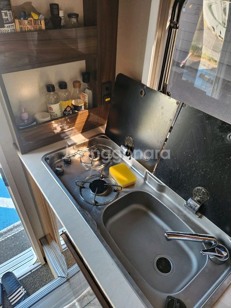 영남캠핑카 트레블라인350 판매--8