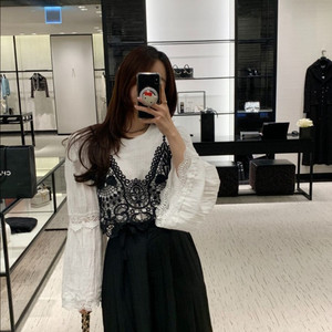 바이씨니 땀땀블라우스