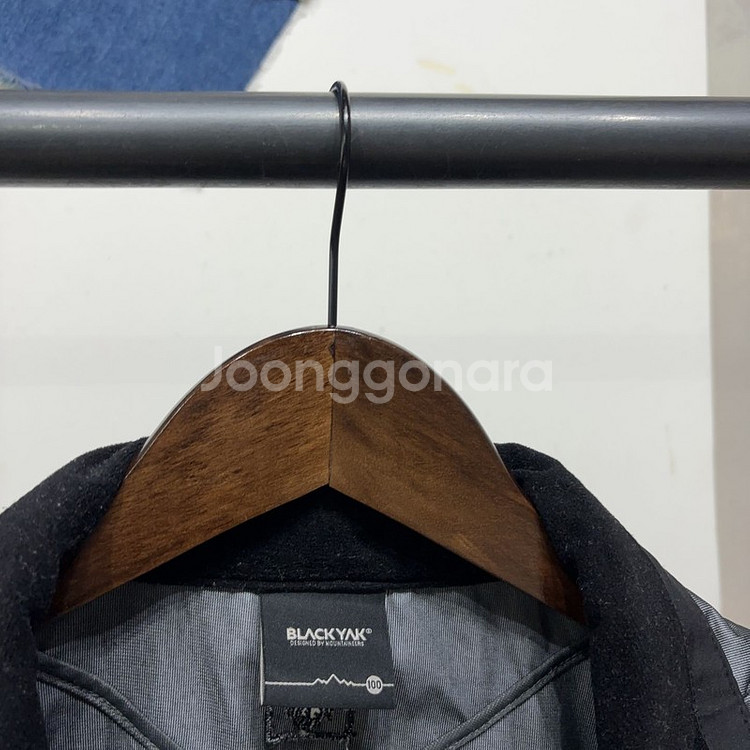 (100) 블랙야크 아웃도어 등산 바람막이 자켓--1