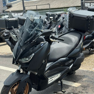 야마하 XMAX300 (2022)