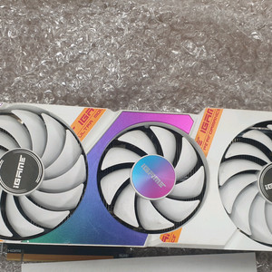 컬러풀 rtx3070ti 화이트 그래픽카드 팝니다