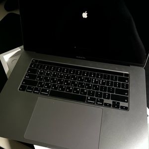맥북 프로 2019 16인치 i9 32GB 1TB