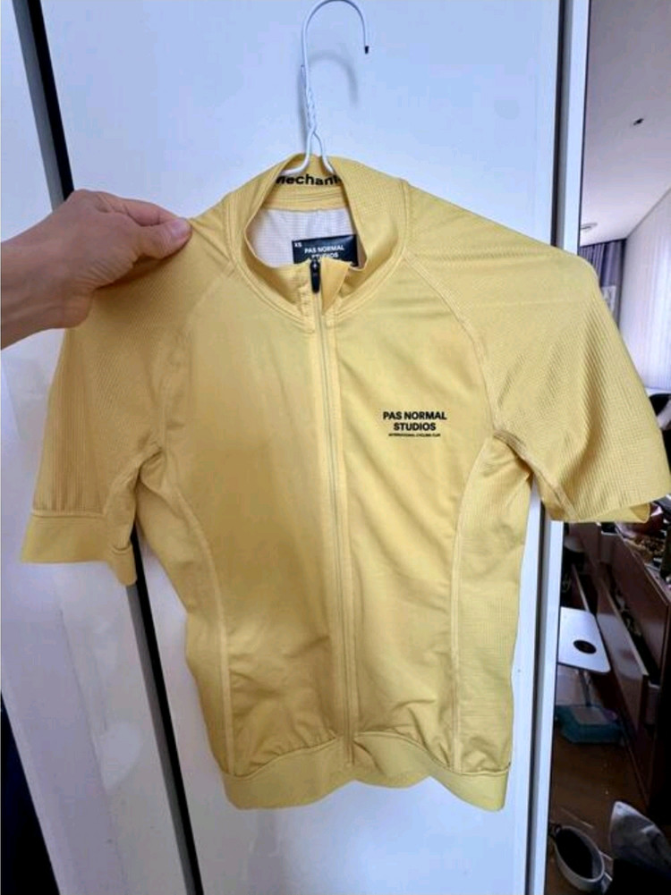 파노말스튜디오 여성xs노랑져지 이미지