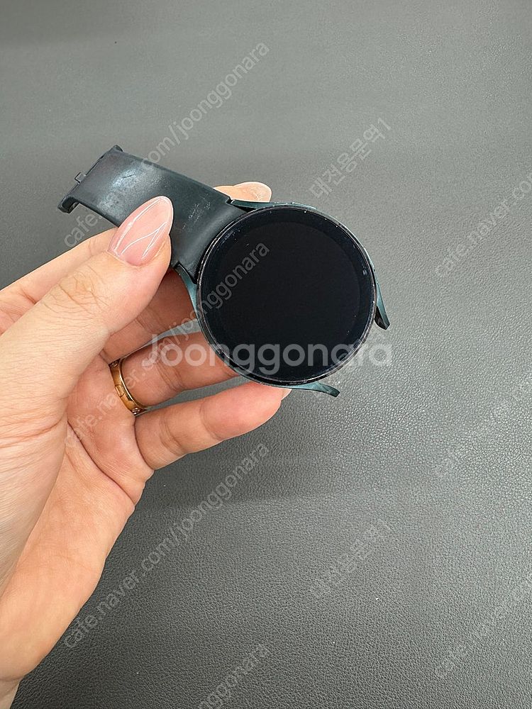 369198 갤럭시워치4 그린 44mm 판매합니다--1