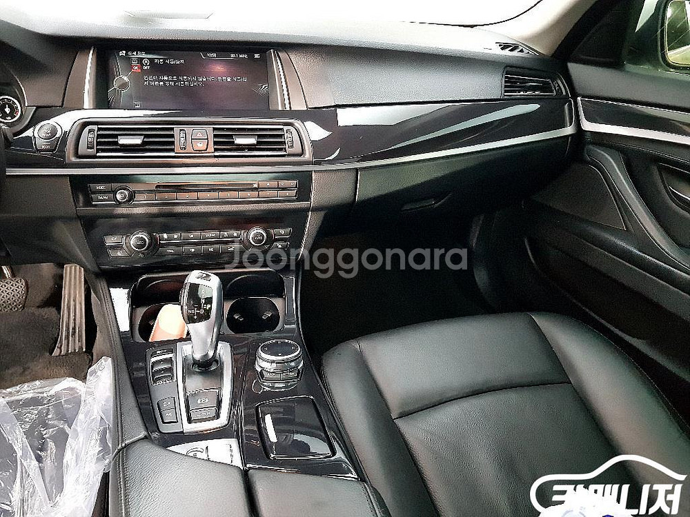 [BMW]5시리즈 (F10) 520d xDrive #앱--9