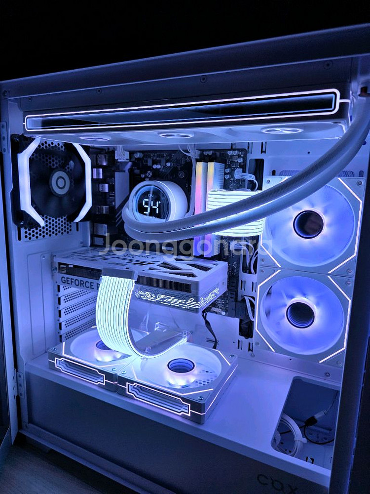 라이젠5 9600X RTX5060TI 화이트PC--5