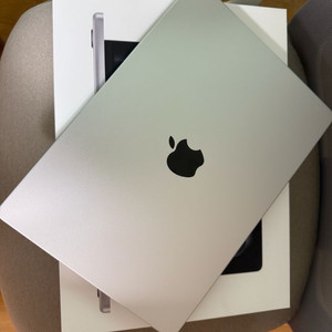 맥북 프로14 m4pro 24g램 512ssd 애플