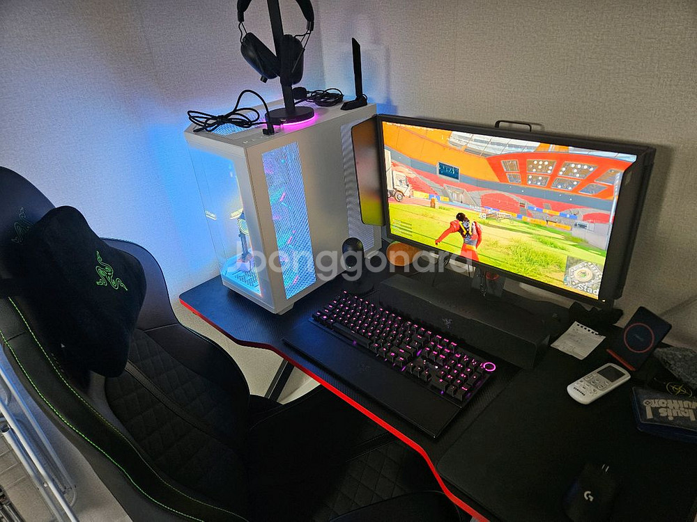 레이저 헤드셋과 헤드셋 거치대 판매합니다--2