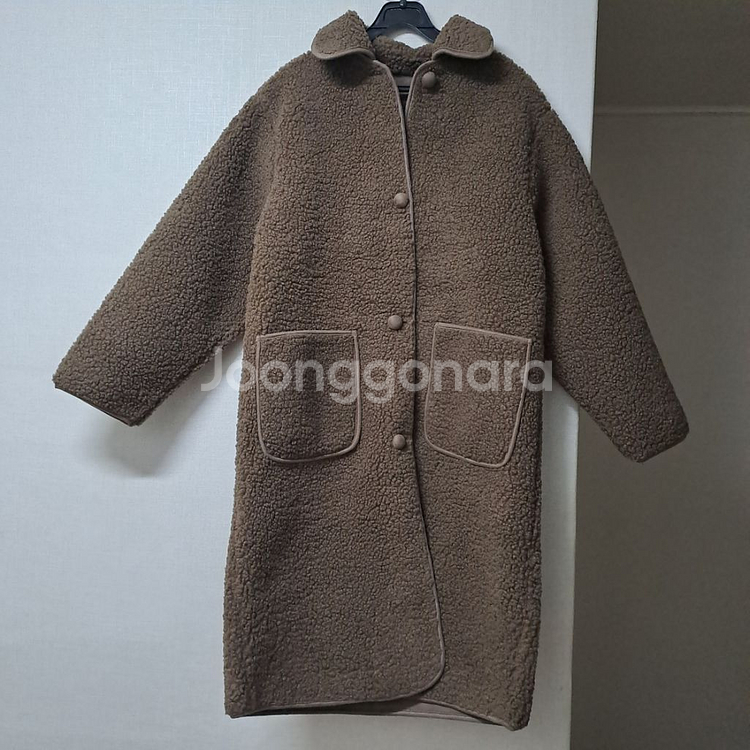 새상품) 카라 뽀글이 코트 / 양털 무스탕코트--1