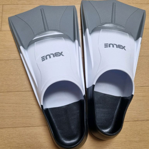 엑스블루 숏핀