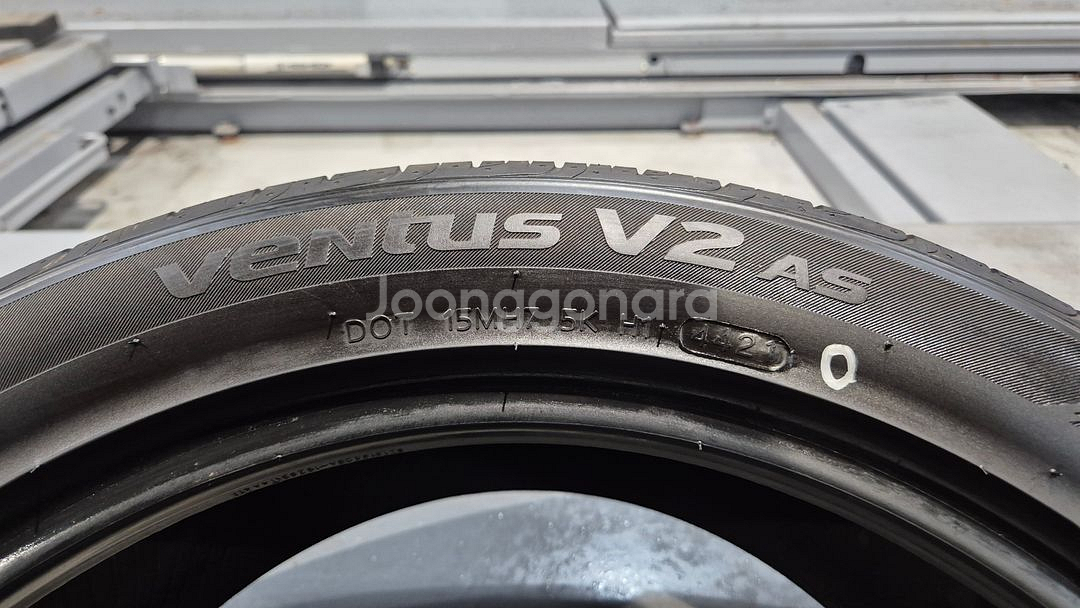 중고 타이어 245 45 19 한국 타이어 V2AS--5