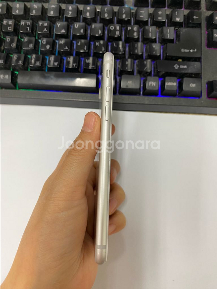 아이폰7 실버 액정SS급 32GB 배터리100%--4