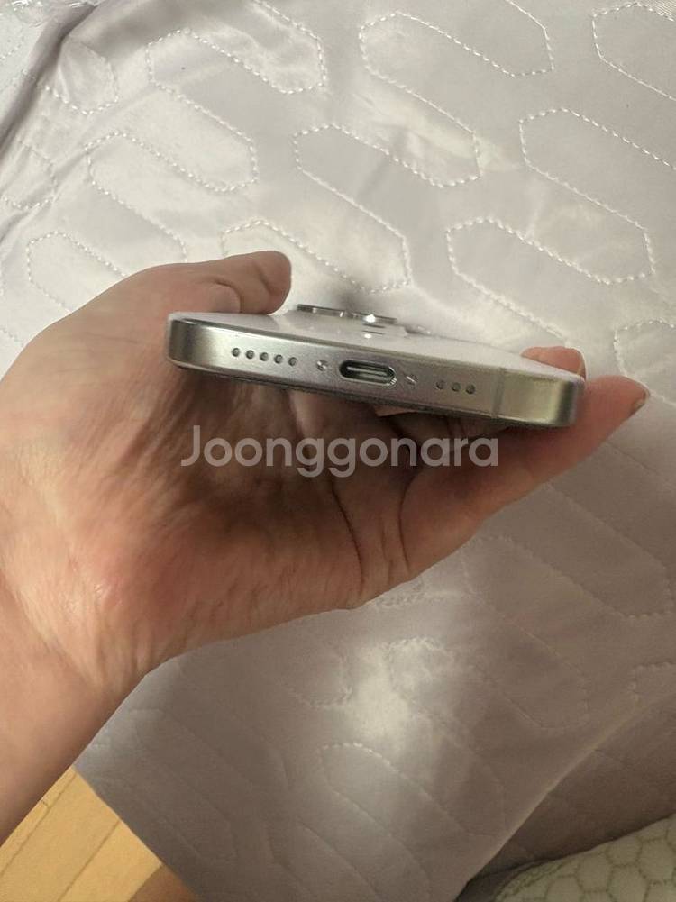 아이폰16프로 128기가 화이트 티타늄 배터리 100--2