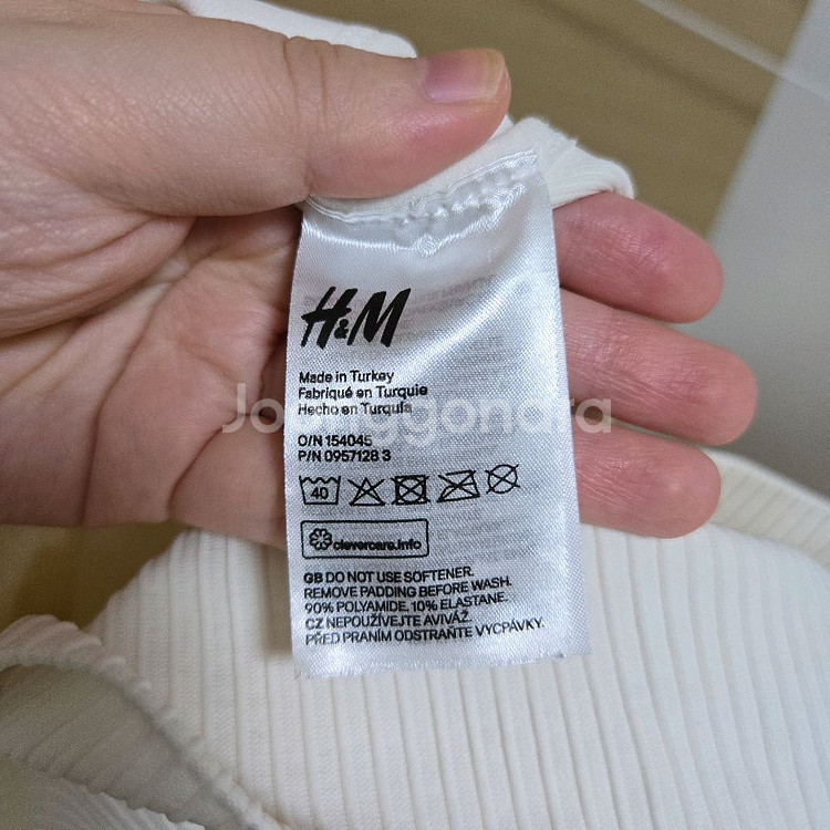 H&M 심리스 스포츠 브라렛 화이트--5