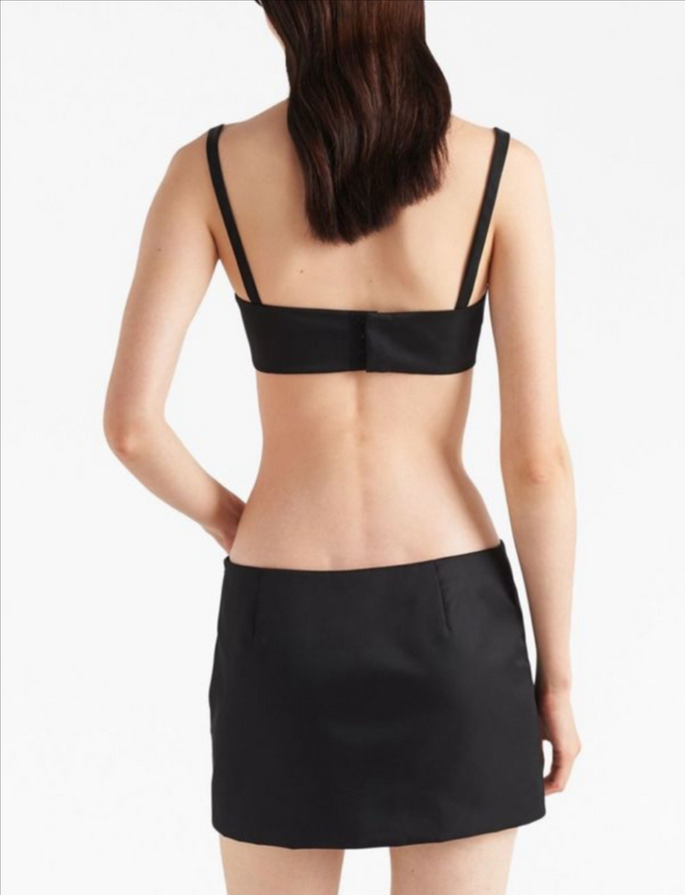 (새상품) 프라다 리나일론 삼각로고 파우치 스커트 40--3