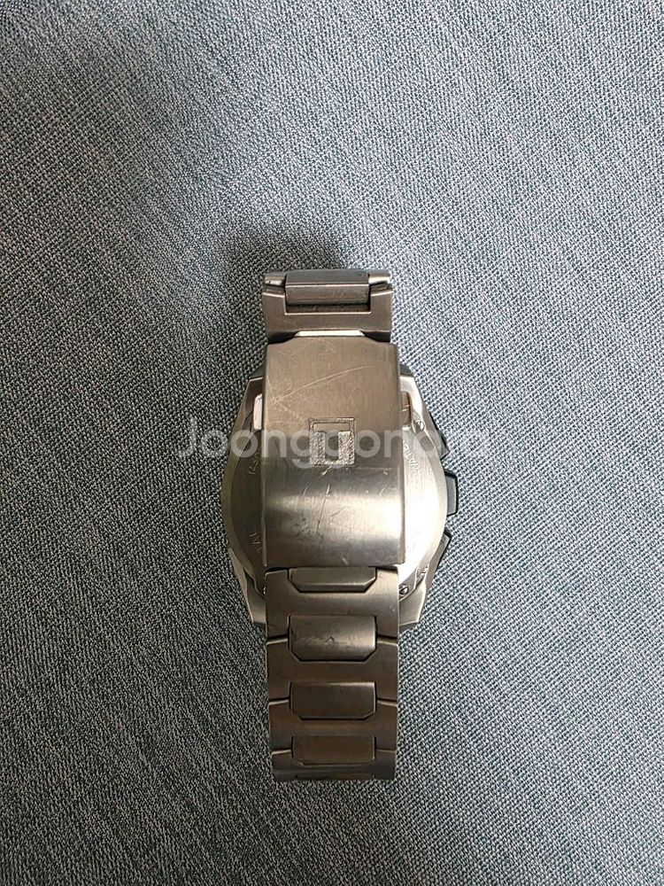 티쏘(tissot)티터치 엑스퍼트 솔라 티타늄 손목시계--1
