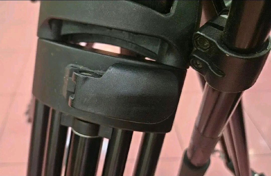 맨프로토 시네마삼각대 유압식 515MVB + 516헤드 이미지