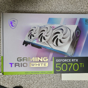 msi 5070ti 게이밍 트리오 화이트 미개봉 판매