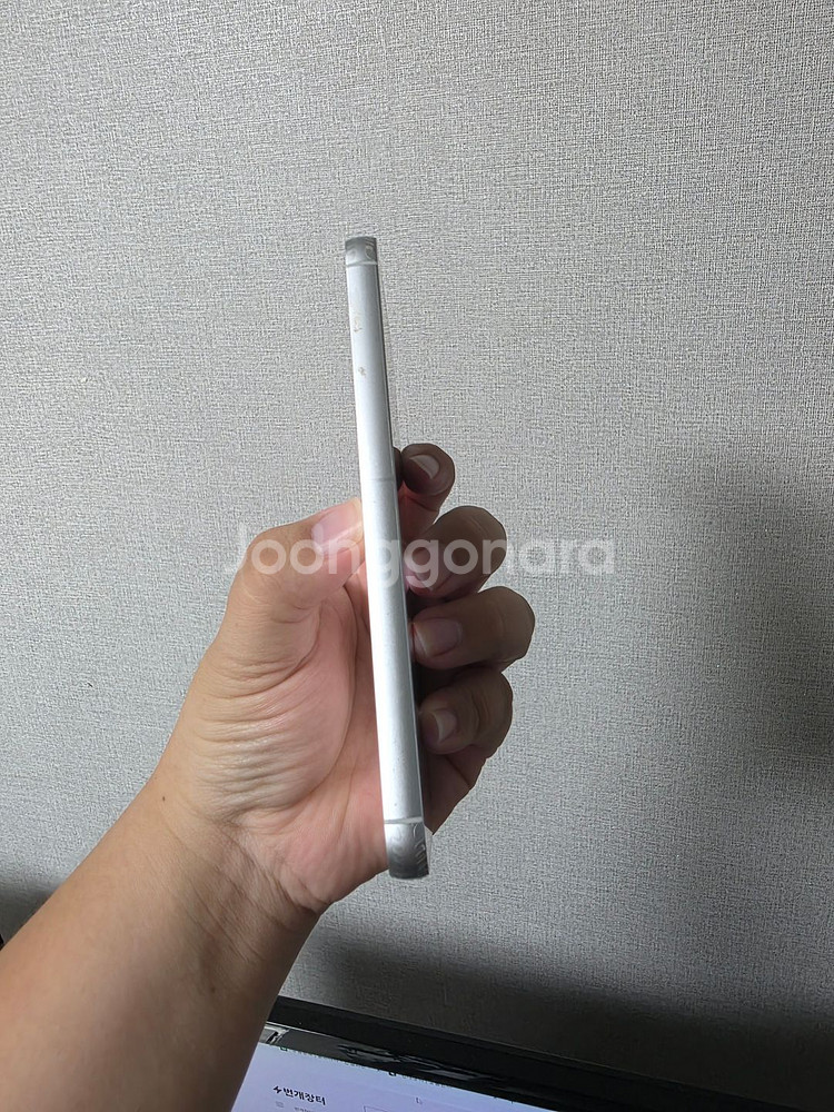 갤럭시 S23FE 화이트 256기가 SS급 팔아요~--3