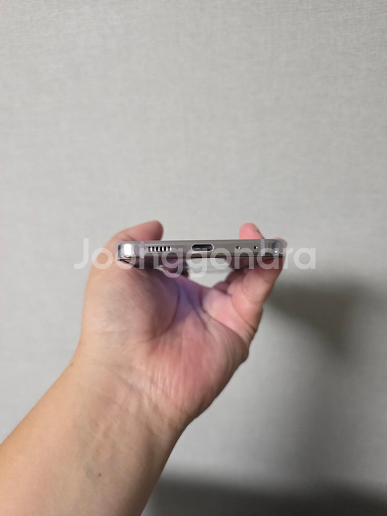 갤럭시 Z플립5 라벤더 256기가 SS급 팝니다--5