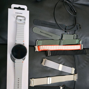 갤럭시워치7 실버 44mm 블루투스 + 스트랩 8종