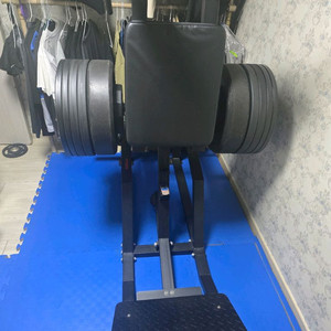 하체운동 편하게 브이스쿼트 머신