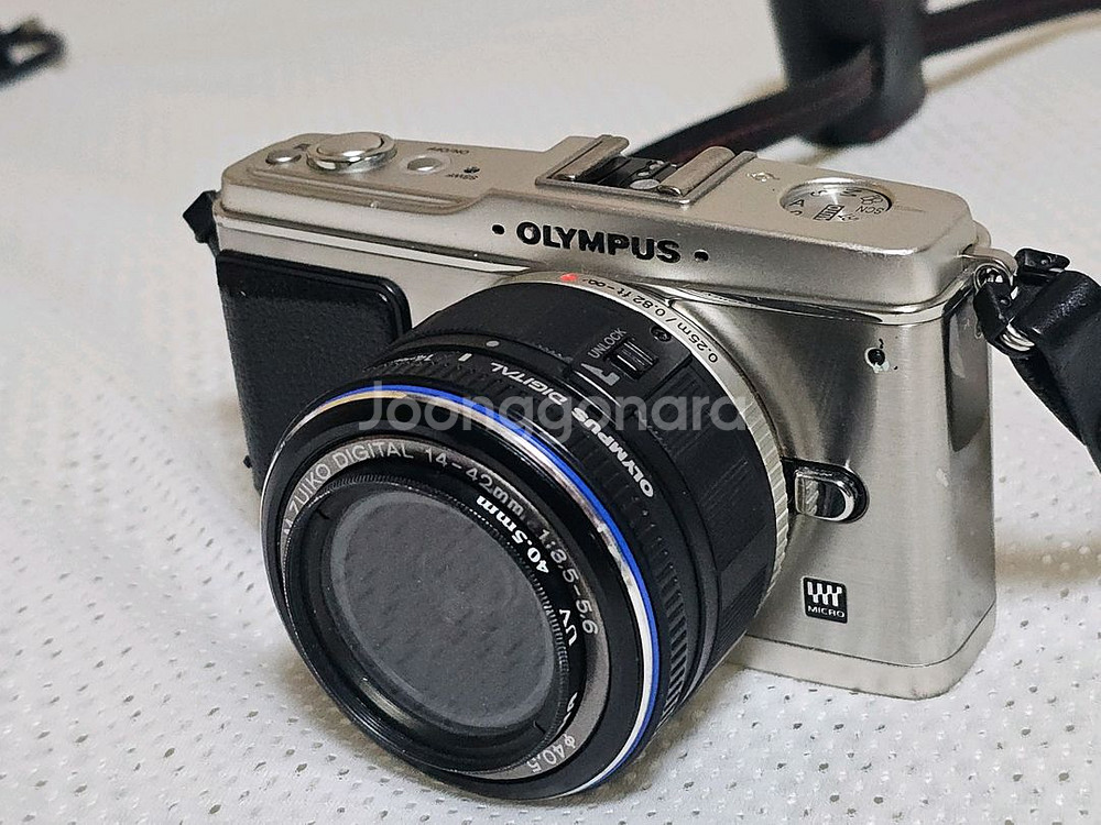 올림푸스 PEN E-P1 미러리스 디지털 카메라--2