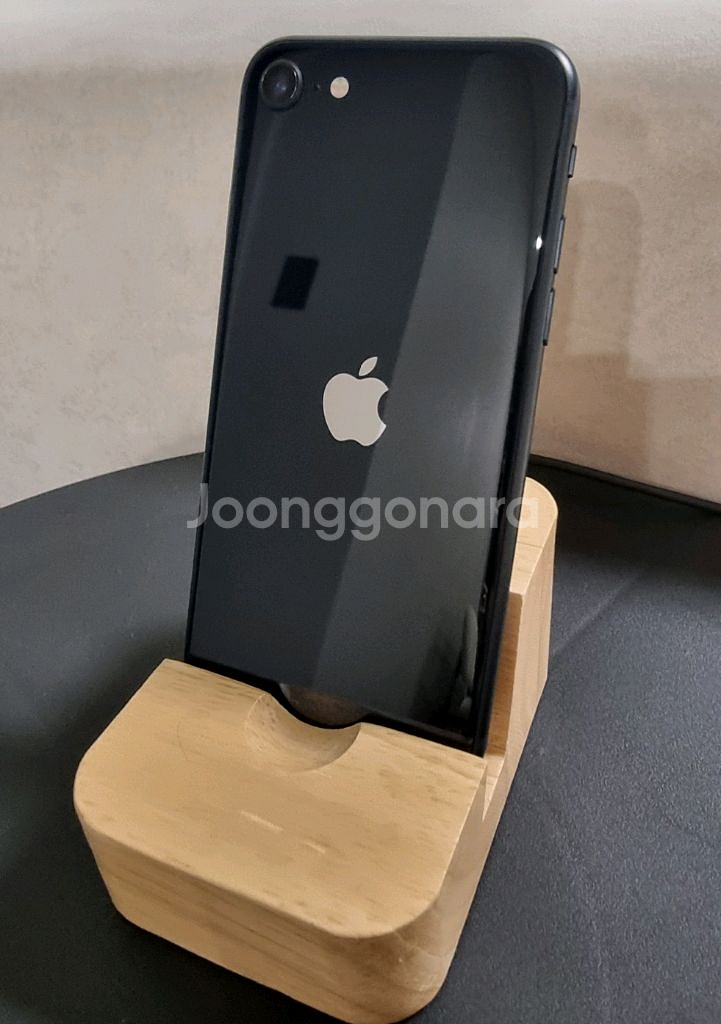 아이폰 SE3 미드나이트 64G 판매합니다!(선물용)--1