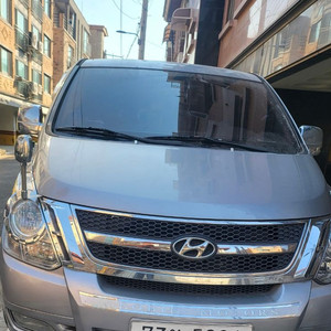 그랜드 스타렉스 캠핑카(인산철밧데리설치)