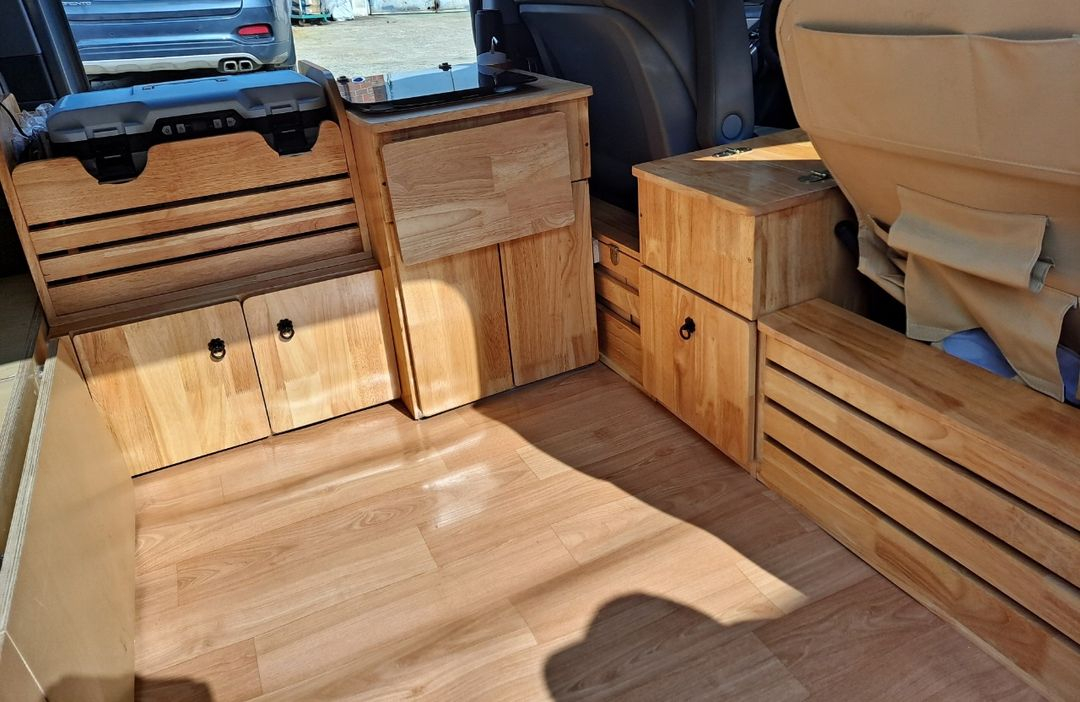 그랜드 스타렉스 캠핑카(인산철밧데리설치) 이미지