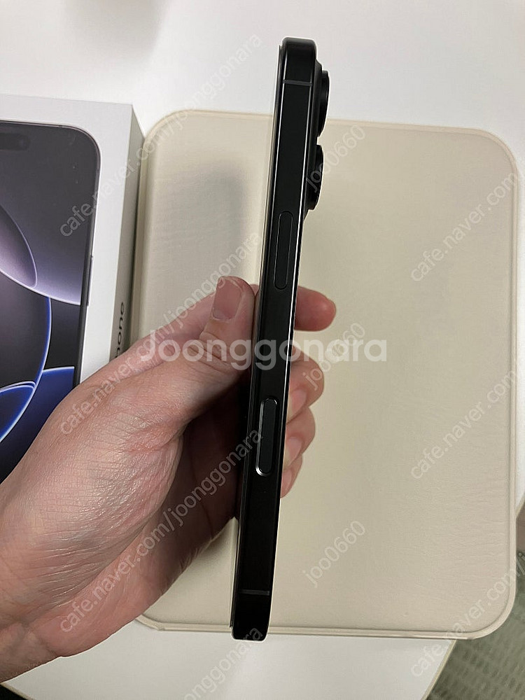 아이폰 16프로 블랙티타늄 256GB 배터리사이클 0--2