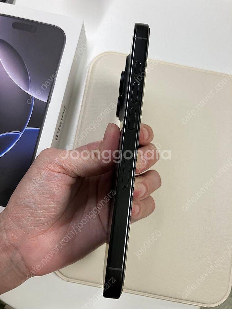 아이폰 16프로 블랙티타늄 256GB 배터리사이클 0--3