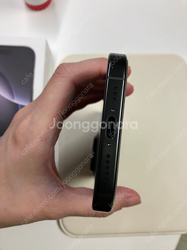아이폰 16프로 블랙티타늄 256GB 배터리사이클 0--4