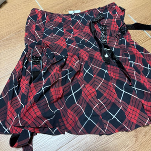 장폴고티에 체크 스커트