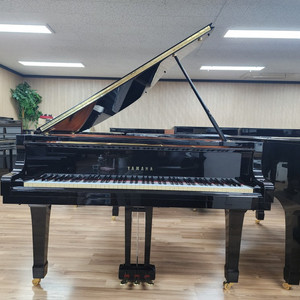 야마하 그랜드피아노 C3