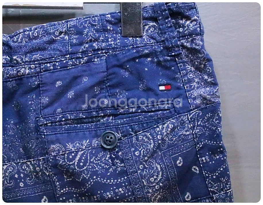 [31] 타미힐피거 페이즐리 패치워크 클래식핏 쇼츠--4