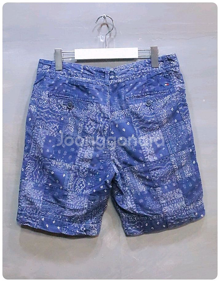 [31] 타미힐피거 페이즐리 패치워크 클래식핏 쇼츠--1