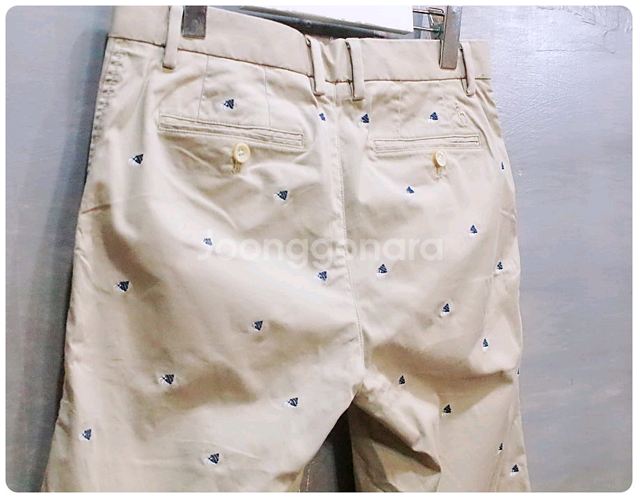 [78] 헤지스 슬림핏 소라게 자수 치노 쇼츠--4