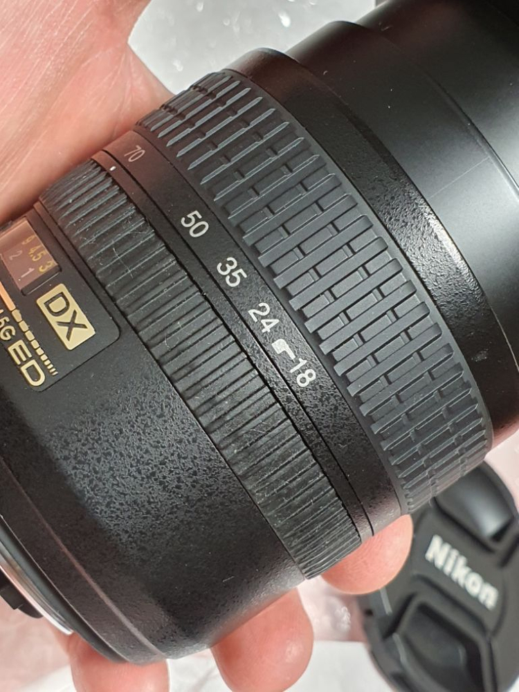 니콘 18-70 아빠번들 이미지