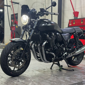 CB1100RS 20년섹 블랙