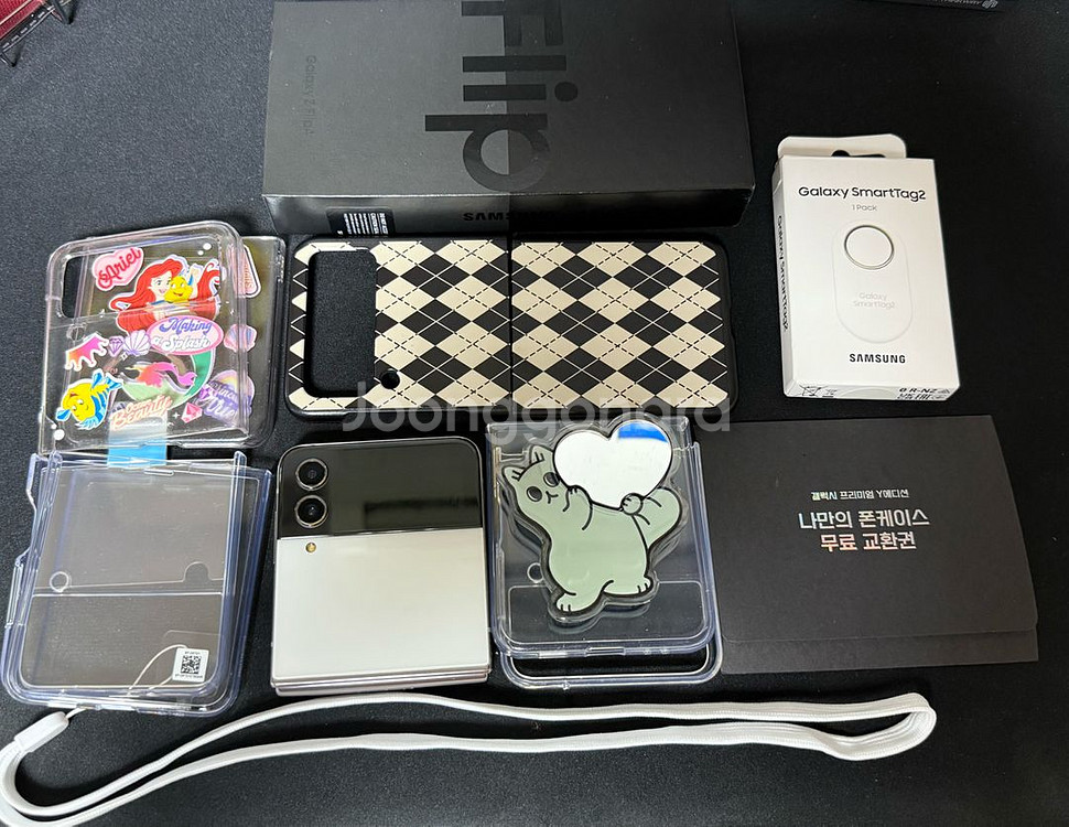 Galaxy Z Flip4 256GB 화이트에디션 희귀--8