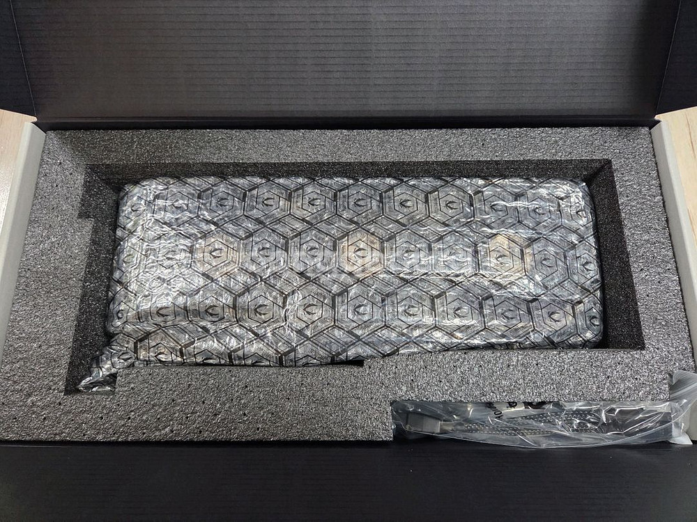조텍 RTX 5070 단순개봉품 팝니다.--1