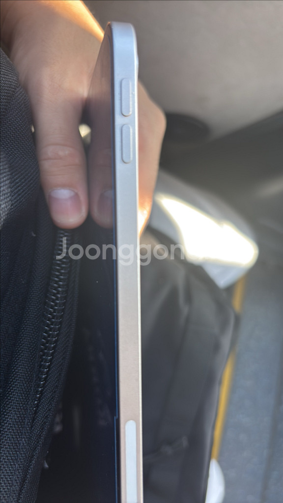 아이패드에어 11M2 배터리100% 256GB 판매해요--5
