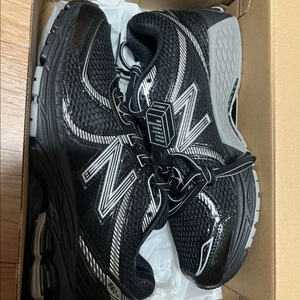 뉴발란스 860v2 블랙 265