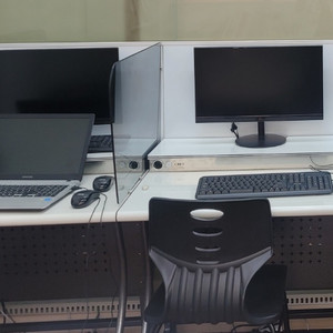 pc방 책상