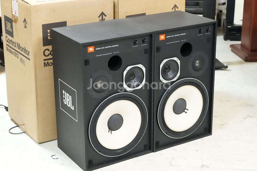 JBL 4312 A B MKII 등 다수 입고되었습니다--6