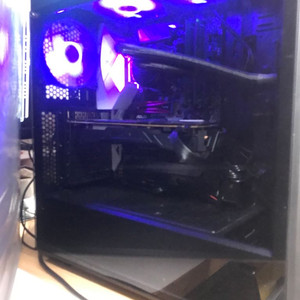 게이밍 컴퓨터 ( i7 9700k, 32G )