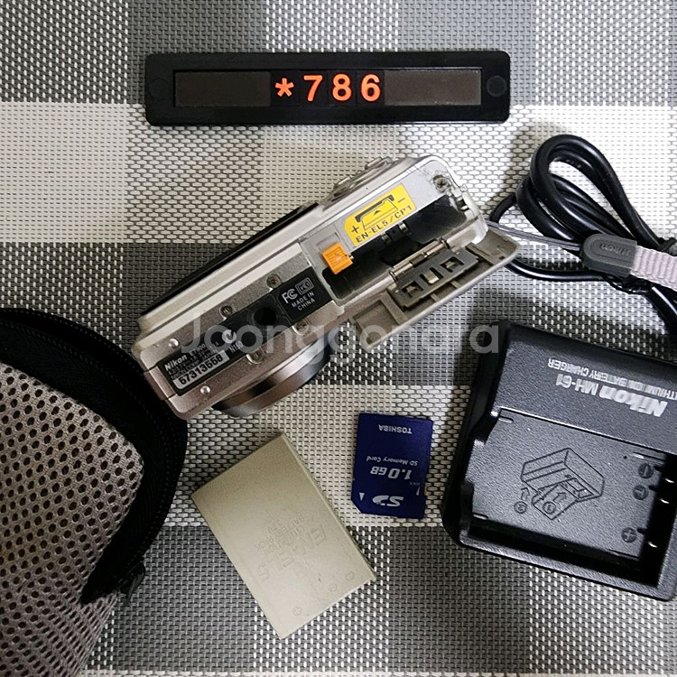 니콘 쿨픽스 7900 디지털카메라 파우치포함--5