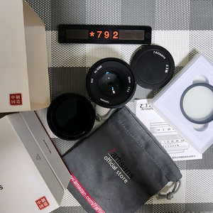 7아티산 35mm 1.4 단렌즈 박스품 이미지