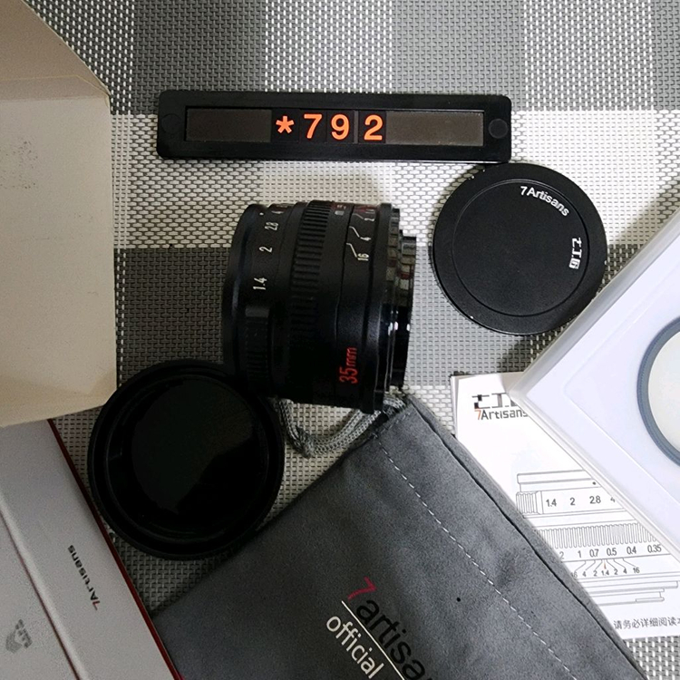 7아티산 35mm 1.4 단렌즈 박스품 이미지